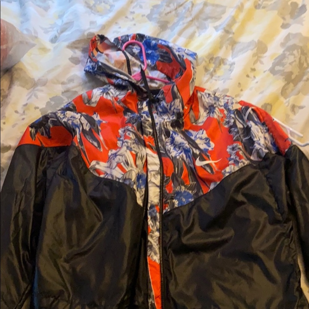 Cropped Nike windbreaker